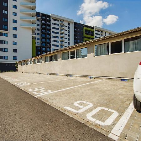 Duo Vibe Apartment Oradea Luaran gambar