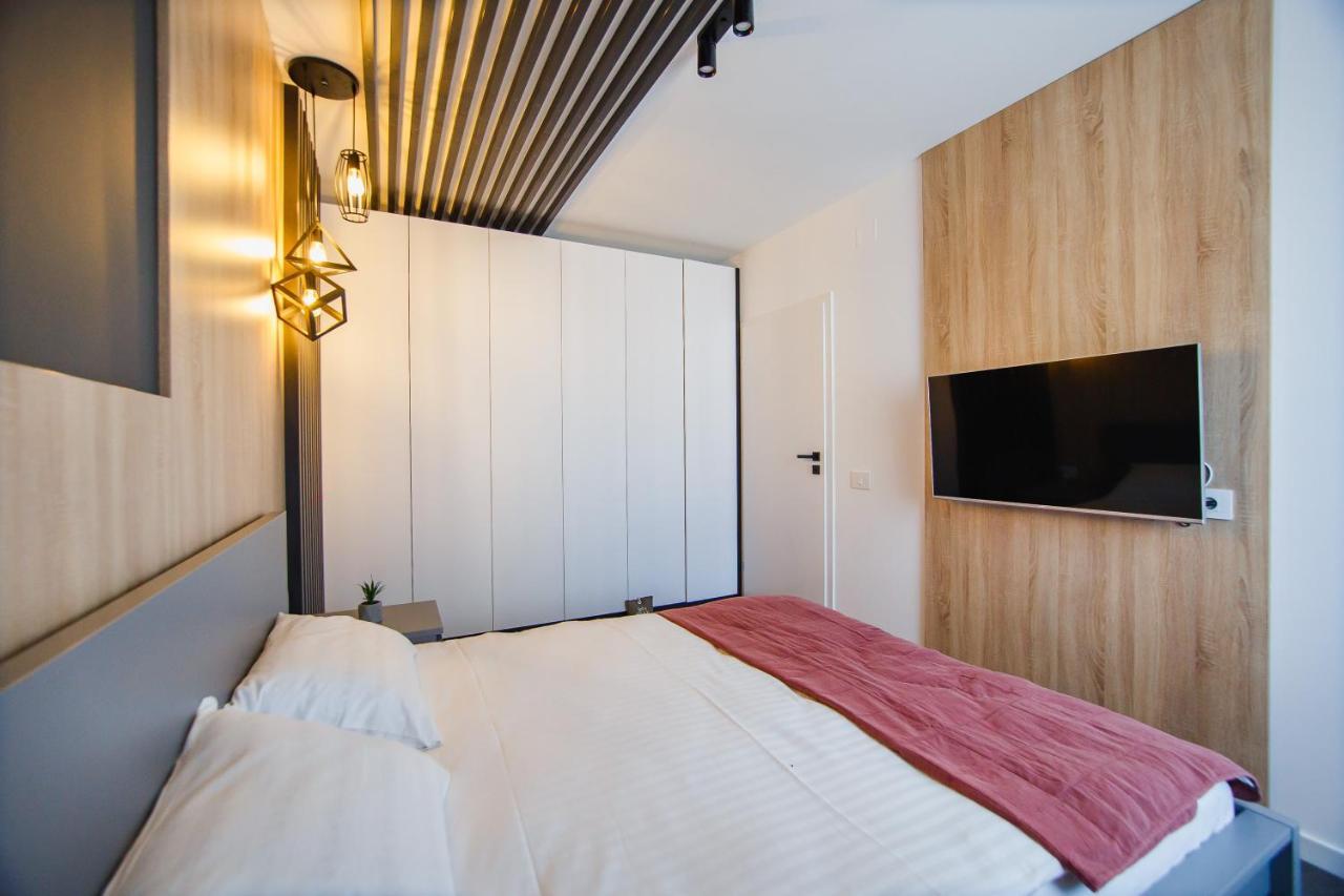 Duo Vibe Apartment Oradea Luaran gambar